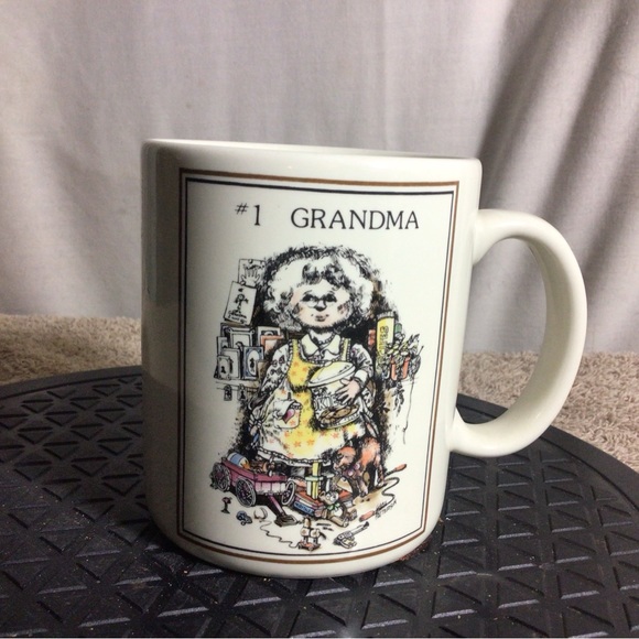 #1 GRANDMA Holding Cookie Jar Ceramic Coffee/Tea Mug pre-owned - Picture 2 of 8